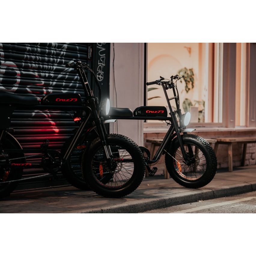 Cruz73 Retro Electric Bike